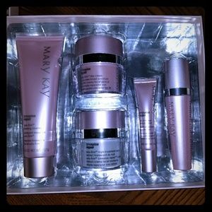 Mary Kay Timewise Repair Kit